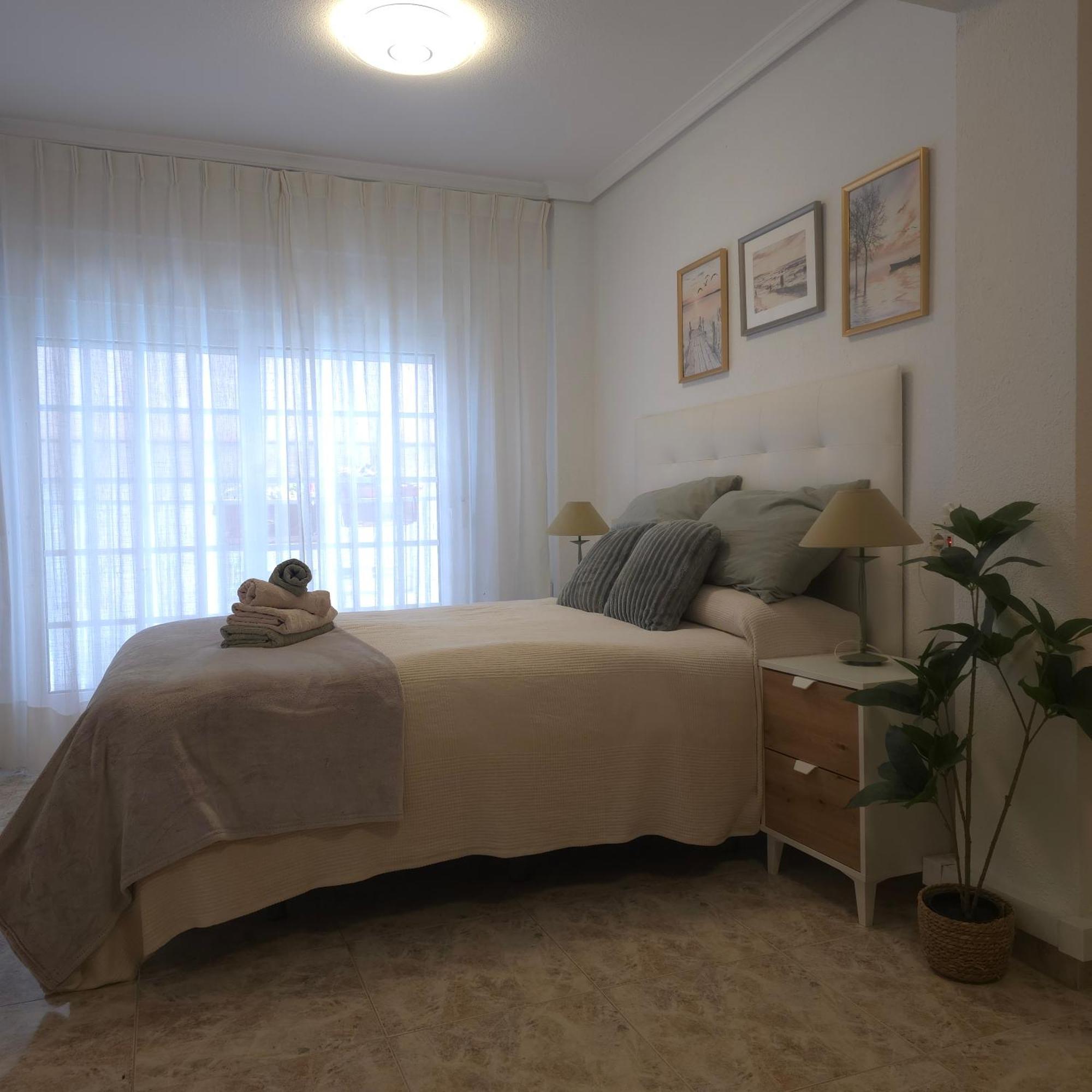 Apartamento Alma อัลเมรีอา ภายนอก รูปภาพ